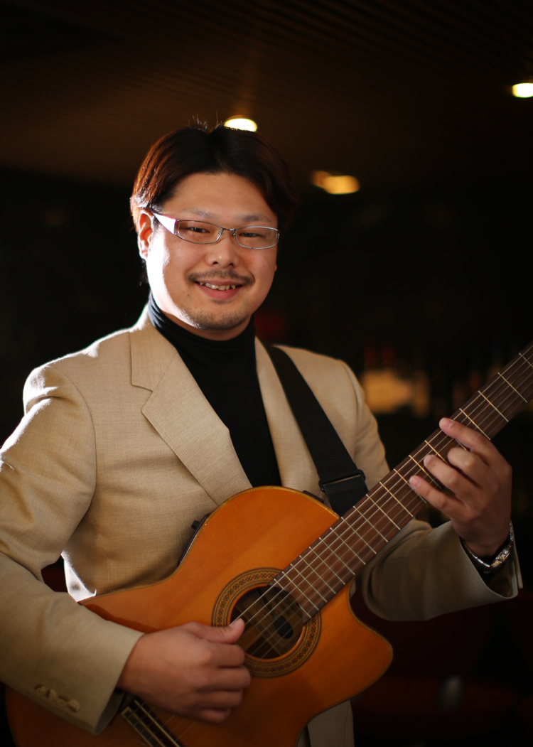 MCがプロのギタリスト！